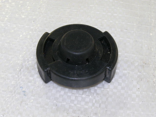 Пробка расширительного бачка 2101 (пластмас.)