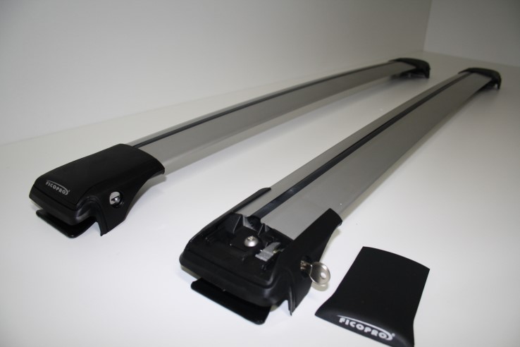 Багажник аэродинамический на рейлинги (серебристый) Fico R46