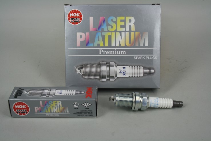 Свеча NGK LASER PLATINUM PFR6J-11 (2743)