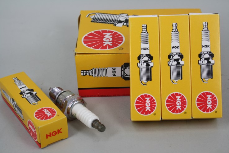Свеча NGK BPR6EY-11 (4228) Toyota Corolla;.Honda Accord.Civic.
