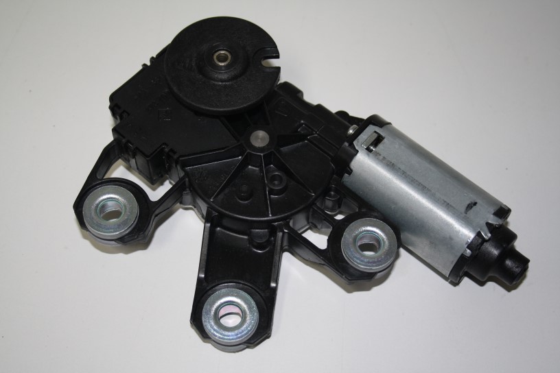 Электромотор стеклоочистителя