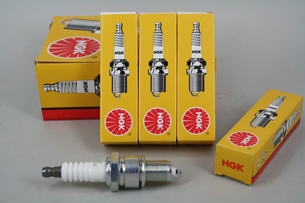 Свеча NGK BPR 5EY  (2828)Toyota Camry. Carina. Corolla