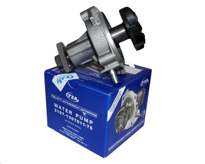 Насос водяной 2101 (крышка помпы) пласт. крыльчатка