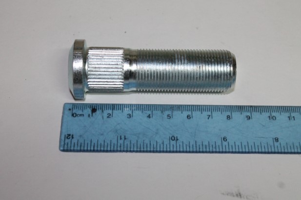 Шпилька колеса Газон NEXT задняя