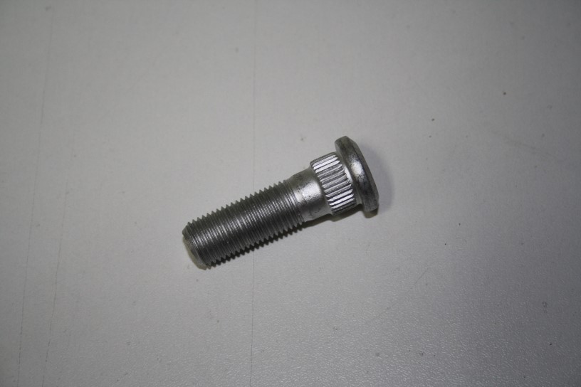 Шпилька колеса M12x1.25 L46