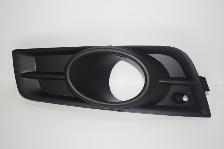 Накладка противотуманной фары Cruze лев.