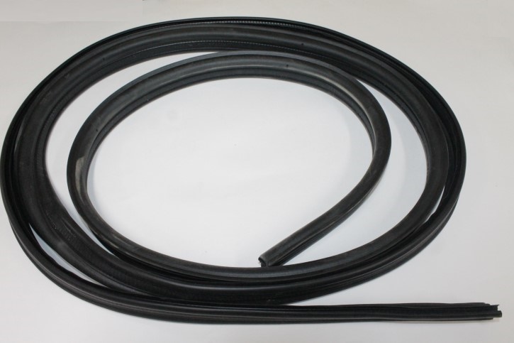 Уплотнитель крышки багажника 1117 Калина универсал (332см)