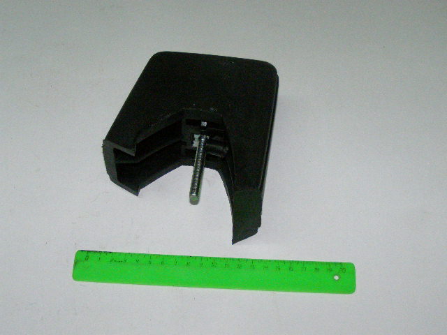 Буфер бампера переднего правый /клык/