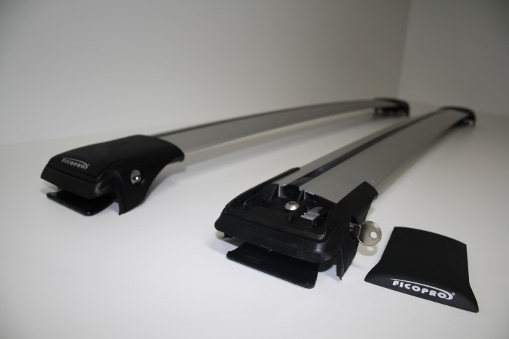 Багажник аэродинамический на рейлинги (серебристый) Fico R42