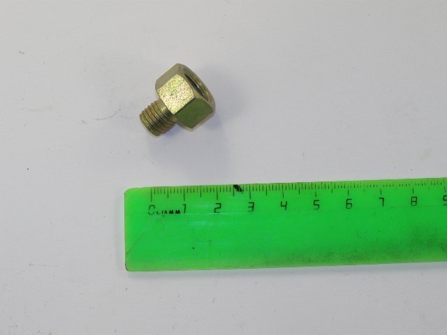 Штуцер переходник цилиндра сцеп. Г-3302 (с м-8 на м-10)