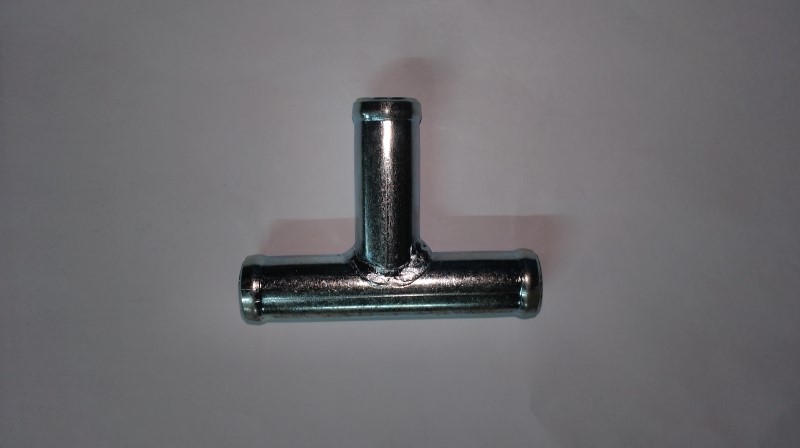 Тройник Т-образный D16х16 (переходник шлангов) цинк