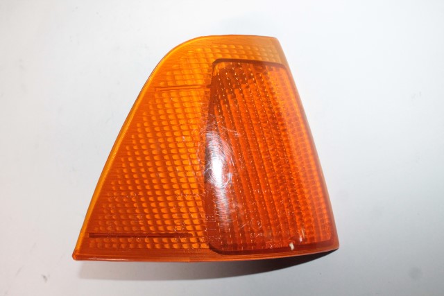 Фонарь поворота М-2141 (желтый) правый