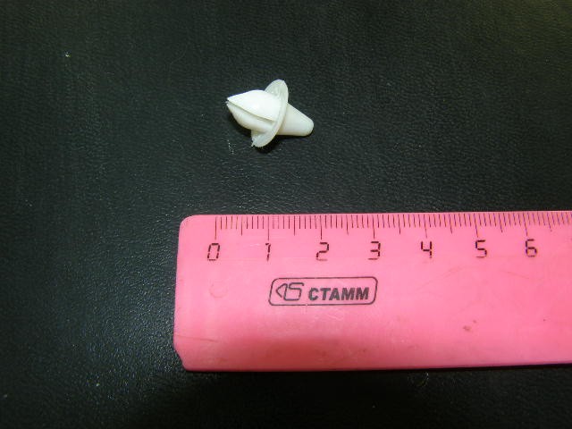 Пистон 2106 крепления решетки радиатора